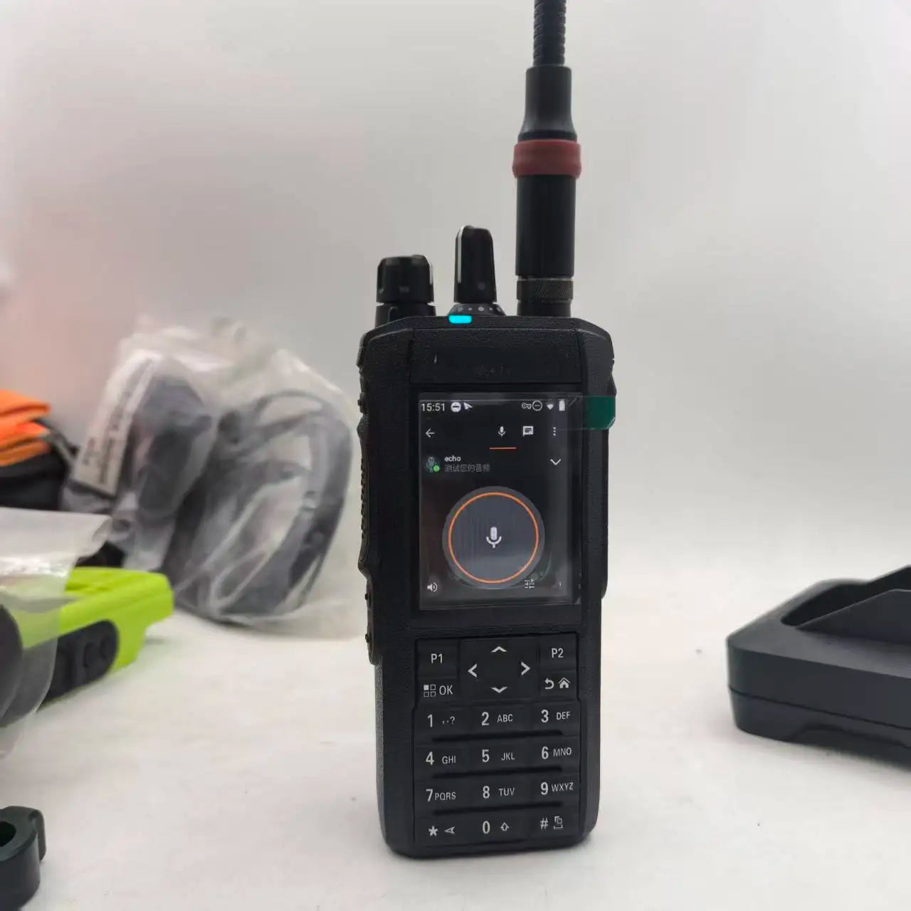 R7 radio Android 9 zello 4G poc walkie talkie（Battery charger is compatible with the original equipment）